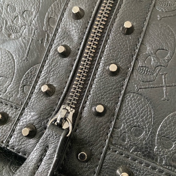 Cross and Skull Crossbody Bag - Picture 8 of 12